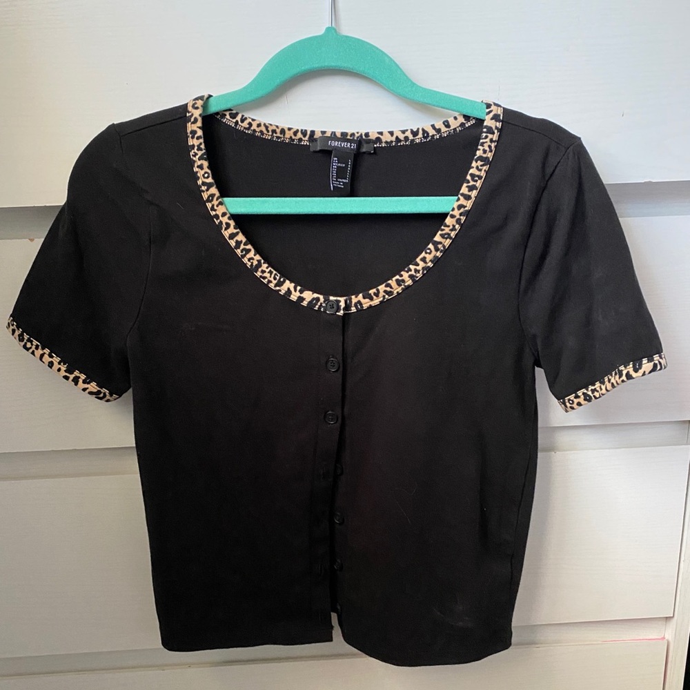 Cute basic crop top!!